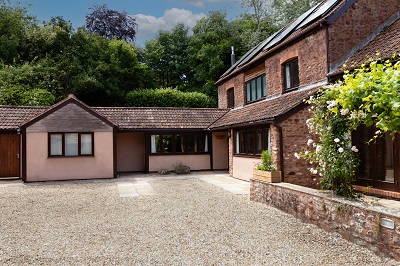 Redlands, Taunton Somerset. Holiday home with ceiling hoist